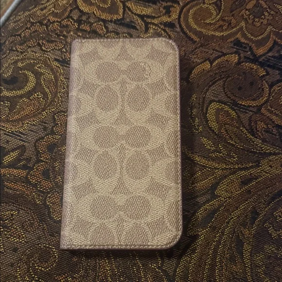 Coach Signature Pattern folio Phone Case 16 pro max like new condition leather - Picture 2 of 6